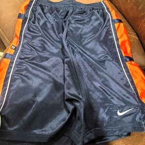 Like new Nike basketball shorts